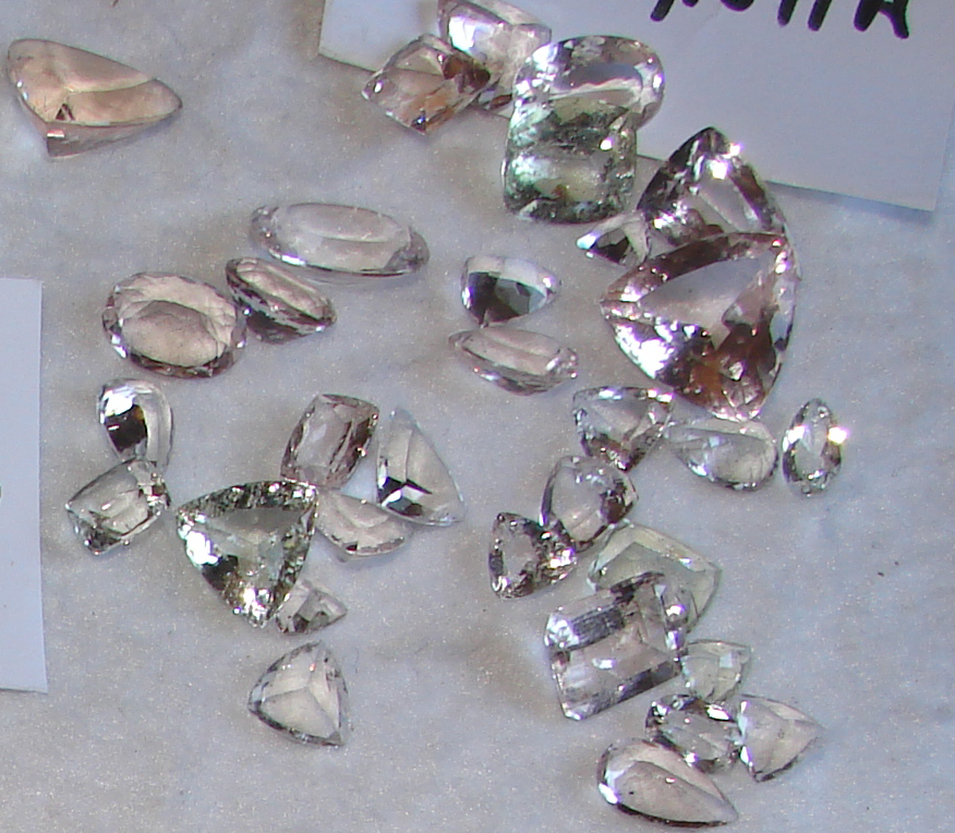 Morganite gemstone photo